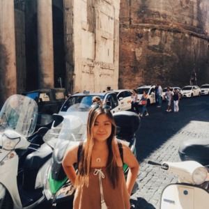 Meet your Posher, Dione